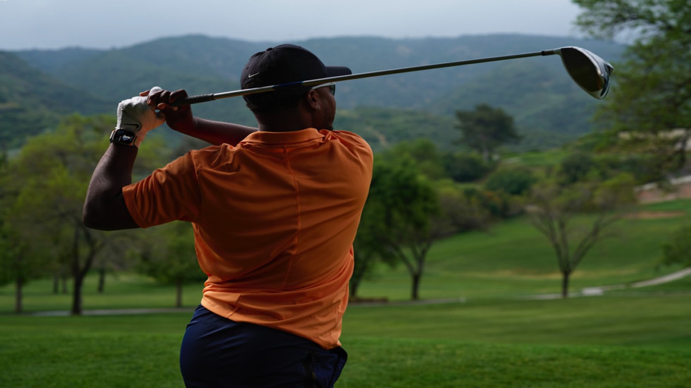Strategi bermain di lapangan golf profesional