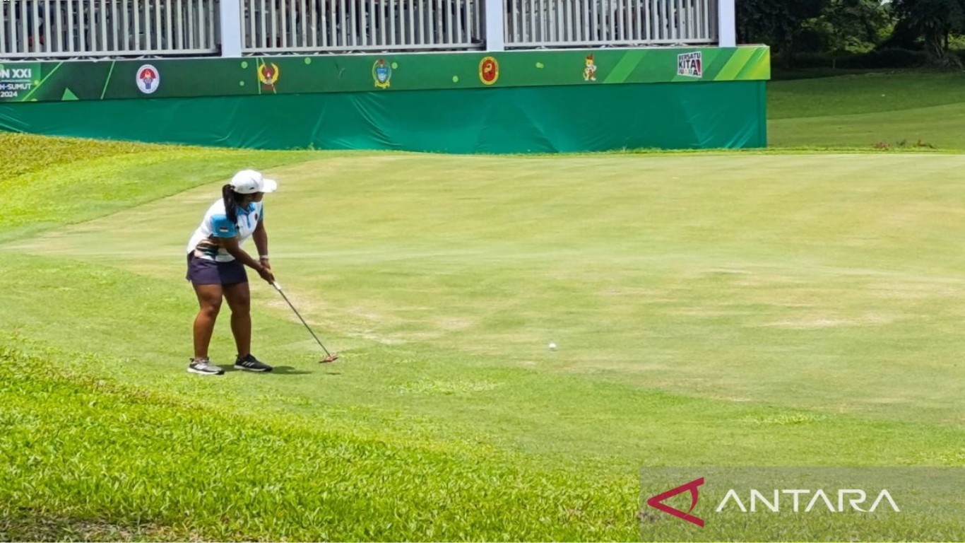Tips bermain olahraga golf saat musim hujan