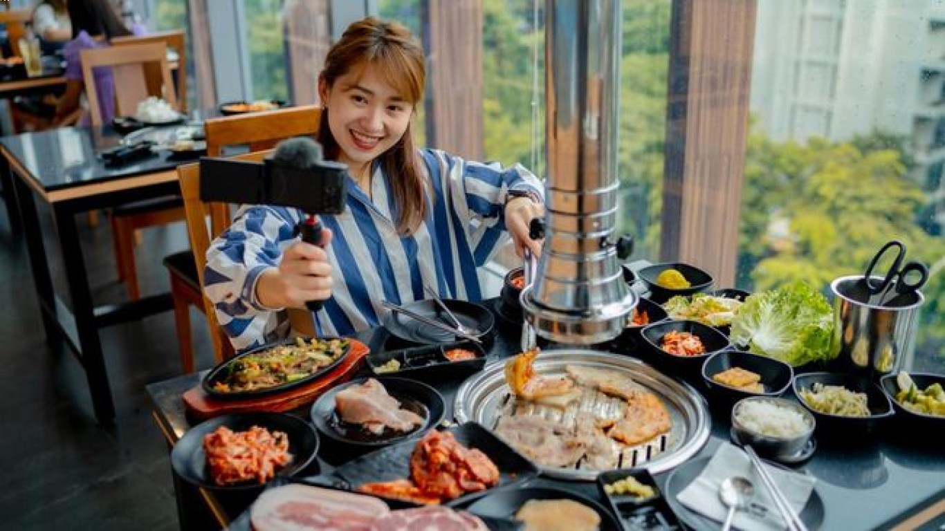 Blogger vs Vlogger Mana yang Lebih Efektif