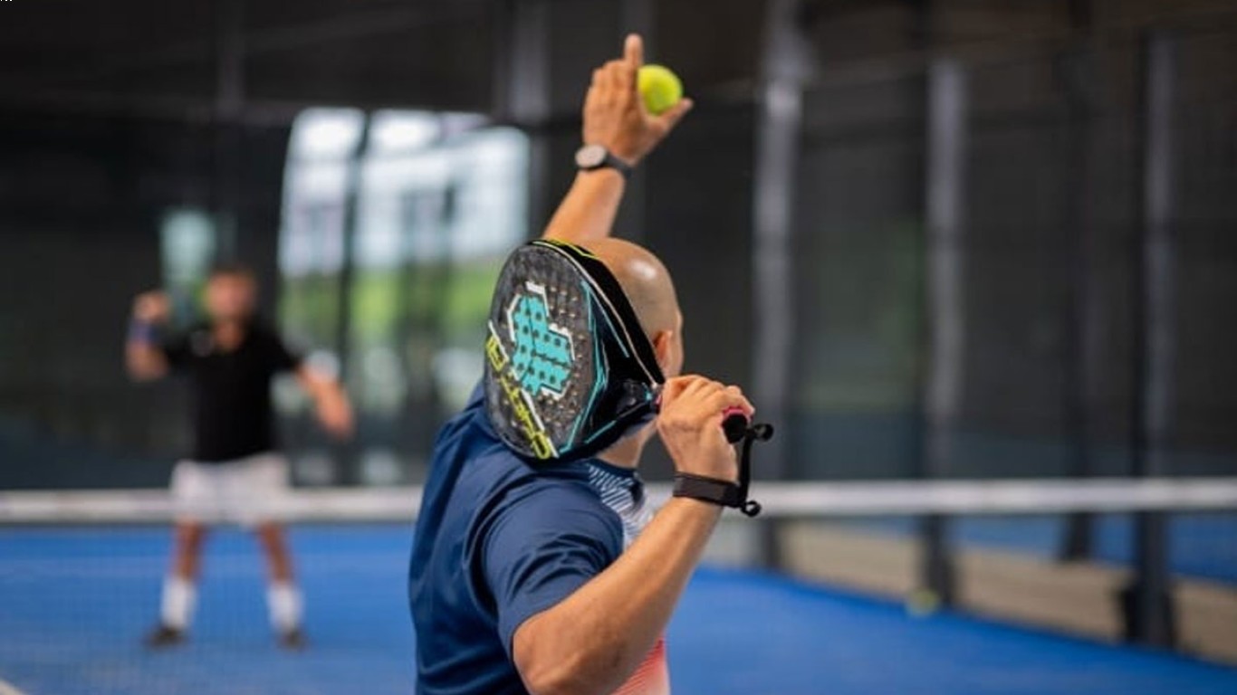 cara memilih raket padel yang tepat untuk pemula