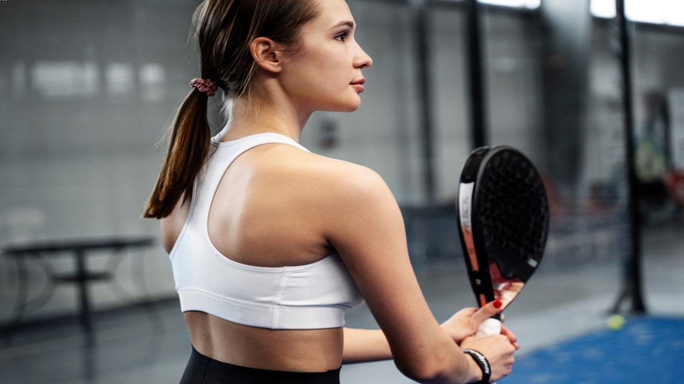 manfaat kesehatan dari bermain padel secara rutin