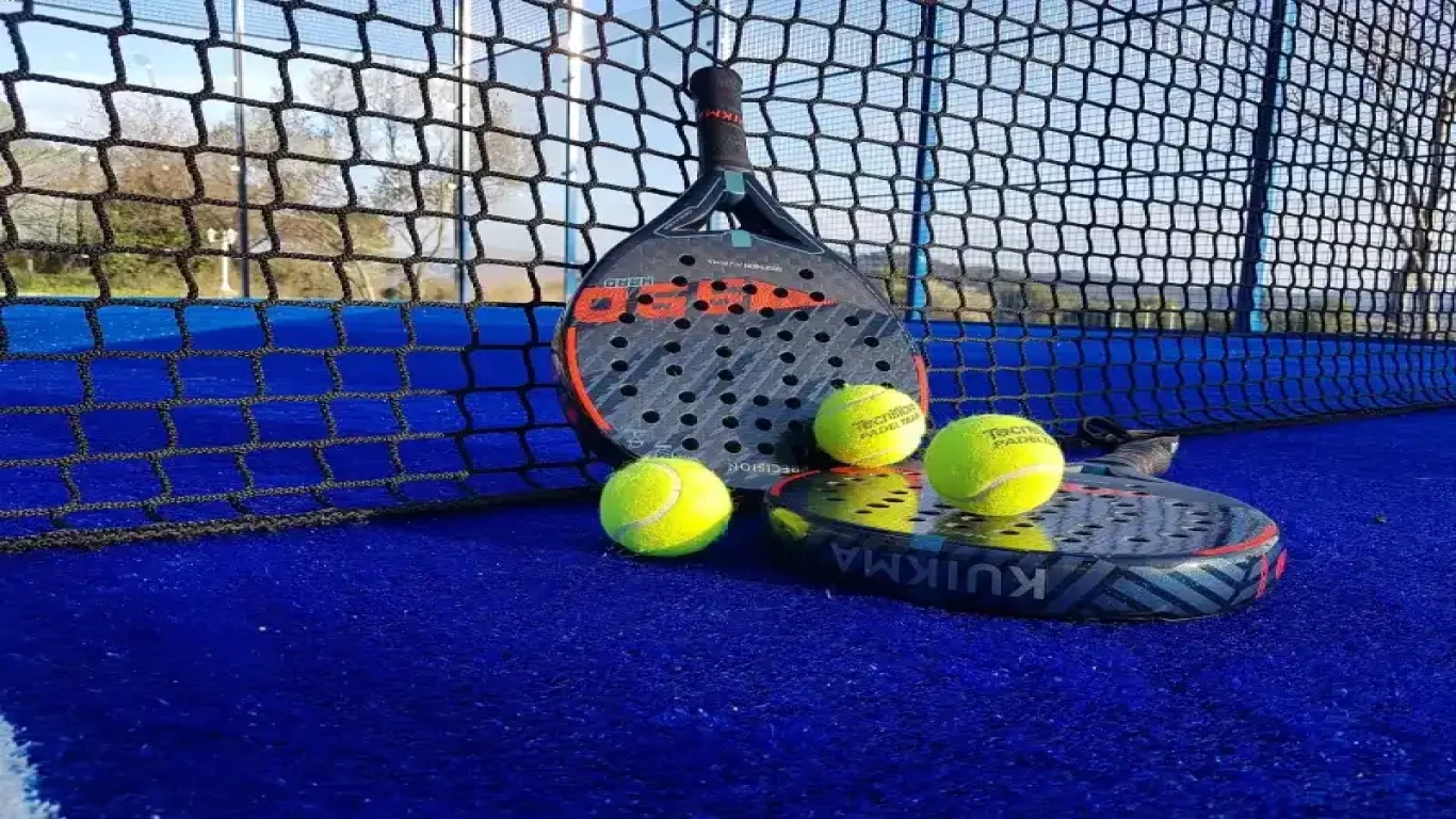 teknik dasar dalam olahraga padel untuk pemula